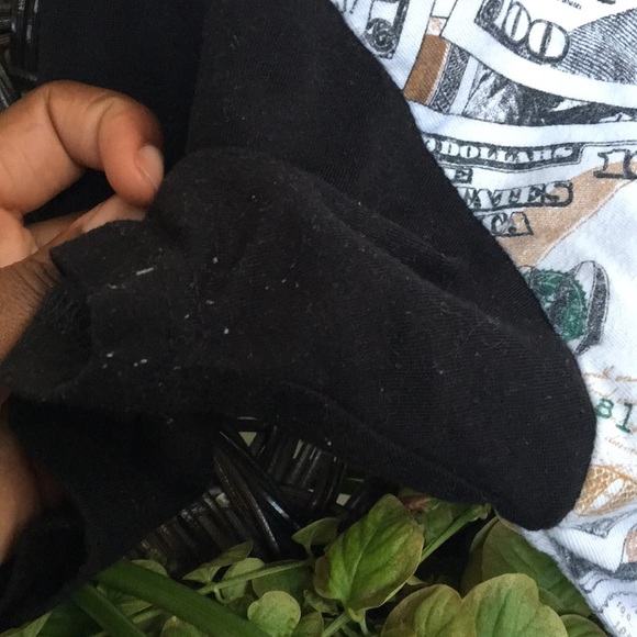 Money Shirt L - Picture 4 of 6